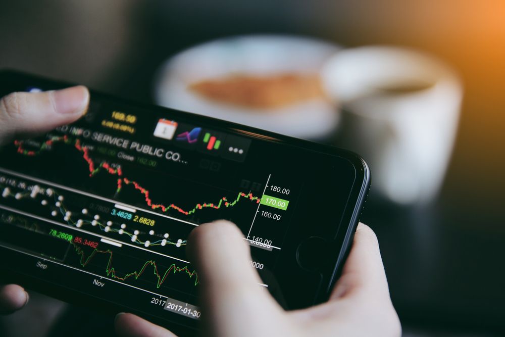 Discover the 7 best indices trading platforms in Australia for 2026. Compare CFD brokers, fees, features, and trading tools to find the ideal platform for trading major global indices like the S&P 500 and NASDAQ.