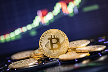 Bitcoin (BTC) vio una ganancia del 2% el miércoles tras la decisión de la Reserva Federal (Fed) de mantener las tasas en 4.25% - 4.50%, lo que se alineó con las expectativas.