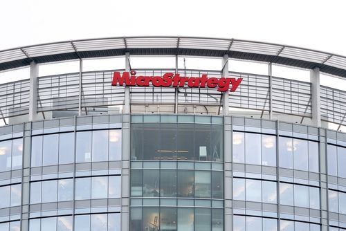 MicroStrategy has scheduled a special shareholder meeting to approve changes in its equity issuance strategy to fund additional Bitcoin acquisitions. 