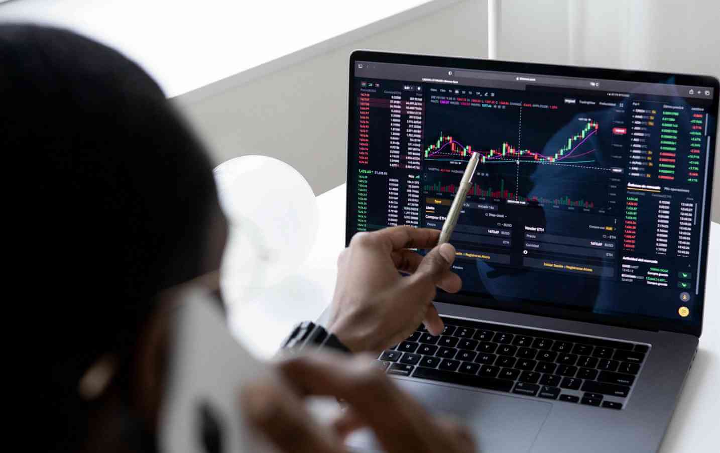 Entenda o que é Tag Along, como funciona nas ações ON e PN e por que esse direito é essencial para proteger o investidor.