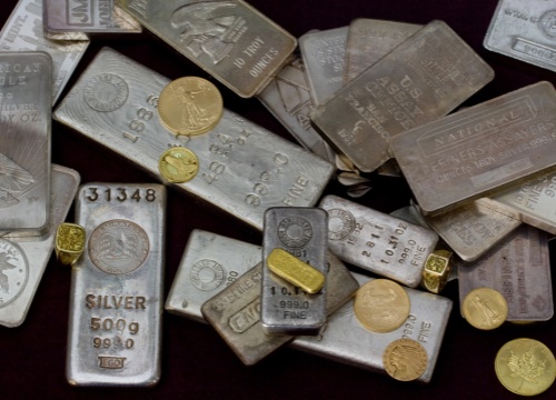 供應短缺，白銀和銅齊創歷史新高；日本央行行長暗示升息，日幣匯率大漲；避險情緒升溫，比特幣、以太幣跌超4%>>
