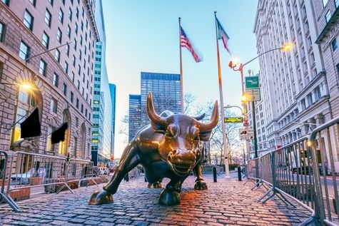 比特幣跌破8.3萬美元，40萬人爆倉；3.1兆美元選擇權到期，美股再迎巨震？關注美國PMI數據>>
