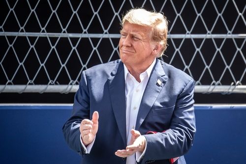 特朗普制裁委内瑞拉，原油涨超2%；白银突破66美元，创历史新高；特斯拉再创新高；美联储理事沃勒发表讲话>>