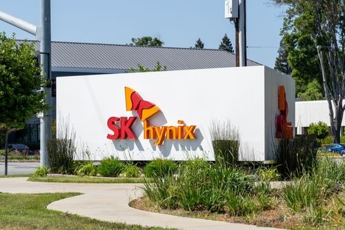 SK Hynix has made Nasdaq history, underscoring the growing global demand for AI chips and memory technology. Learn what fueled the milestone, how it compares with other semiconductor leaders, and what investors should watch next.