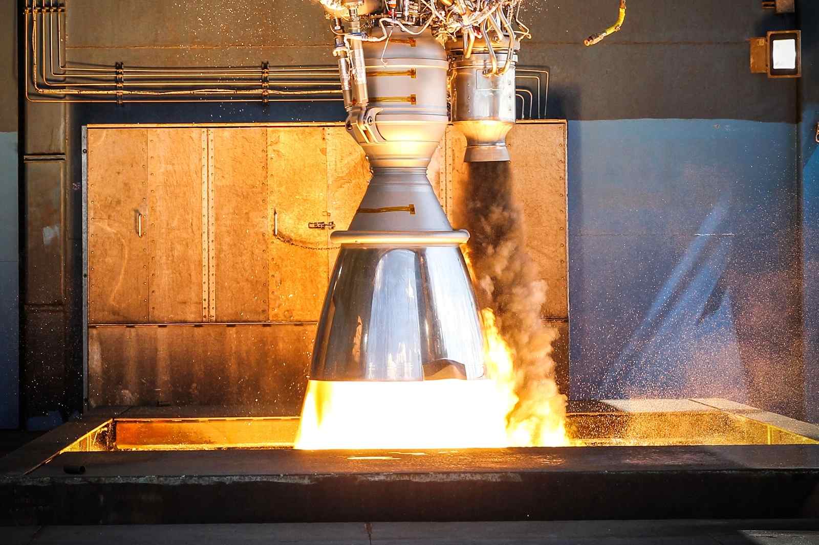 From buying SPCX shares to understanding the risks, here's what investors need to know before investing in SpaceX.