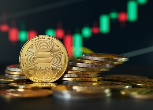 Solana (SOL) price shows early signs of a potential breakdown as it trades lower at $165.40 on Monday. SOL is approaching a key support level that could determine its next major move. Technical indicators flash red, and bearish sentiment intensifies, with short positions hitting a monthly high.