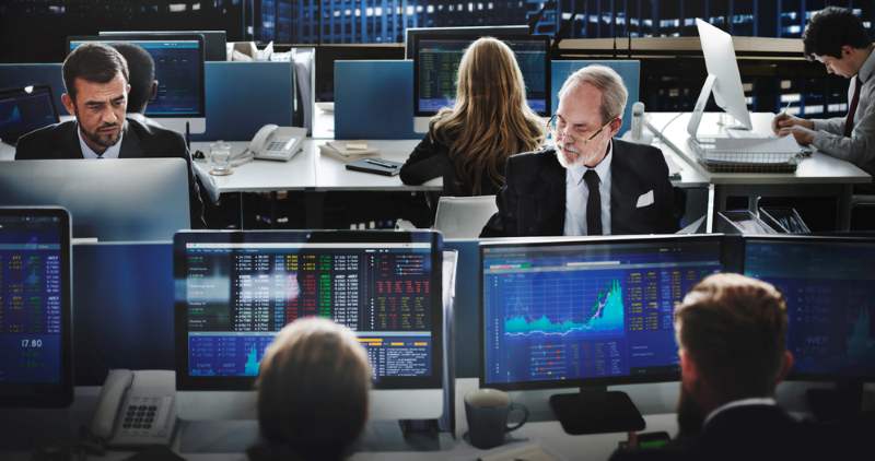 Looking for the best US stock broker in Australia? Compare the top platforms for buying US shares and trading stock CFDs in 2026. Review fees, features, minimum deposits, and find the right broker for your investing goals. 