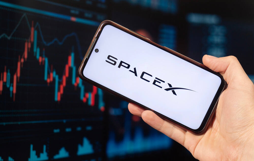 Learn how to buy SpaceX stock (SPCX) in Australia in 2026. Explore the latest share price, IPO performance, growth outlook, analyst forecasts, and the best brokers to invest in or trade SpaceX CFDs. 