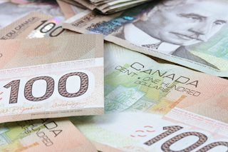 The USD/CAD pair consolidates in a tight range above the round-level support of 1.3700 in Thursday’s European session after correcting from its weekly high of 1.3760. 